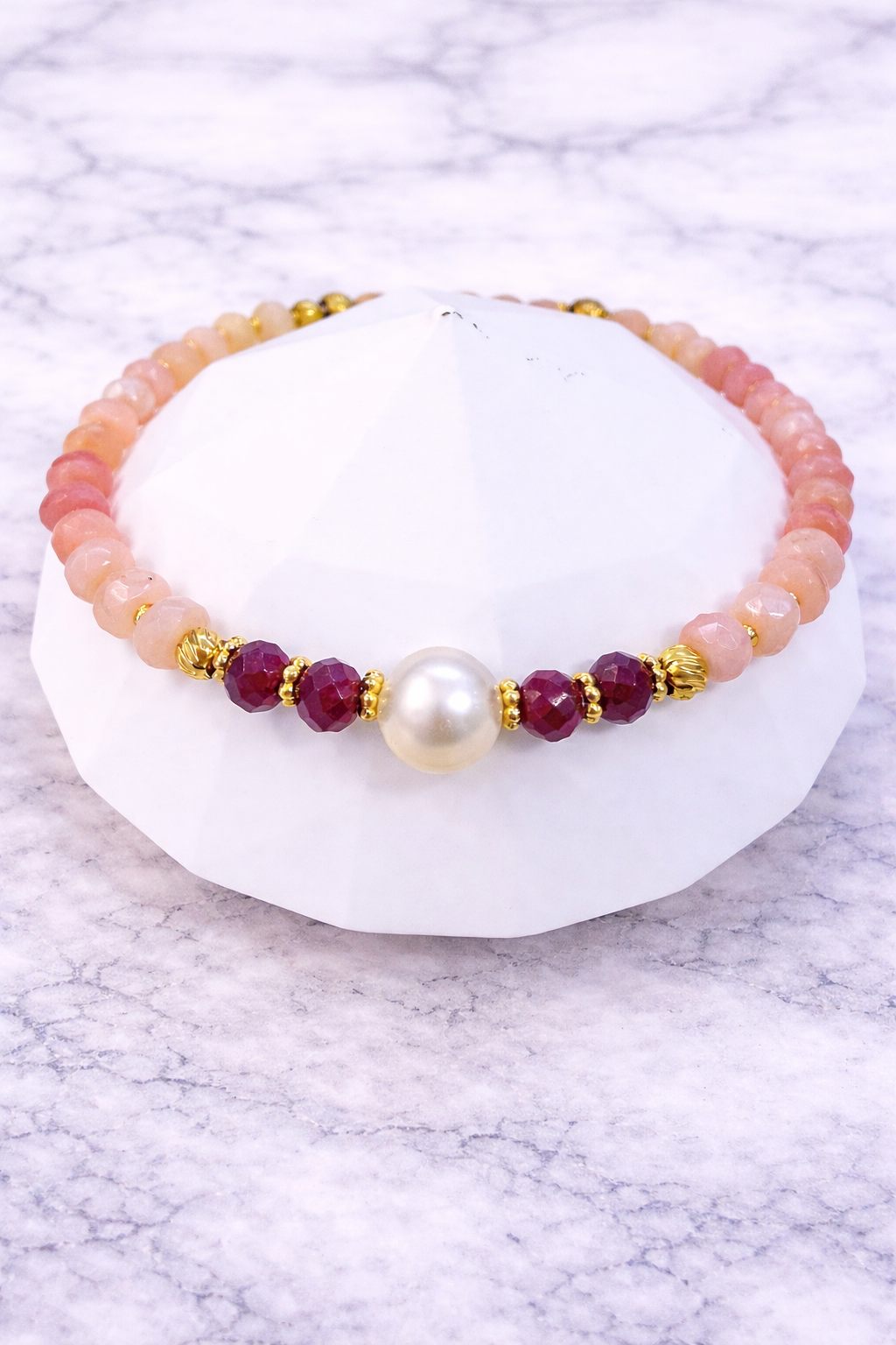 Pulsera Aura Rosa con ópalo rosa, granate, perla natural - Gaia Lux