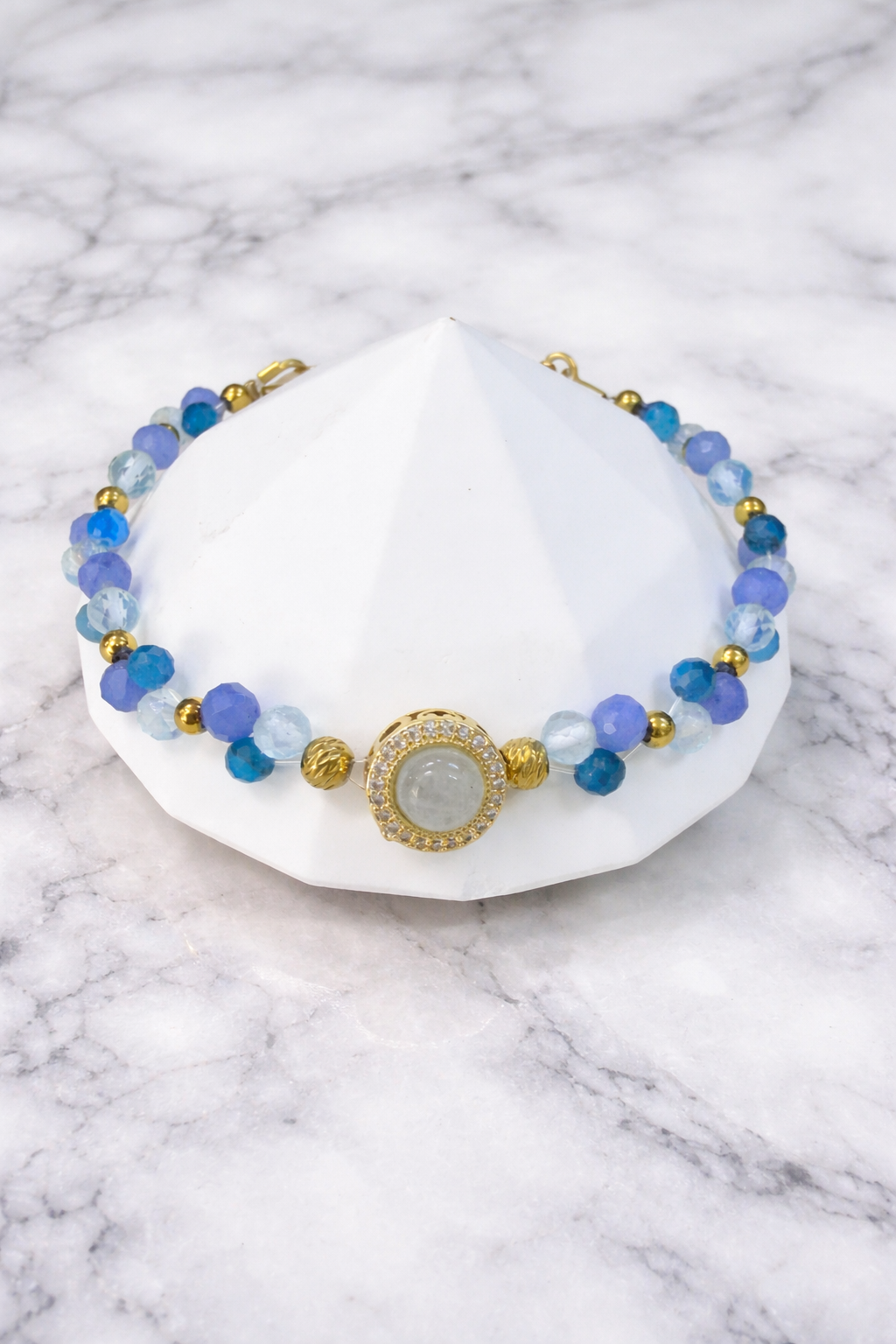 Pulsera Trinity Celestial con topacio azul, cuarcita azul, apatito - Gaia Lux